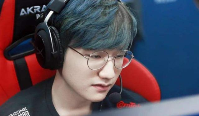 的支持让她 的支持让她