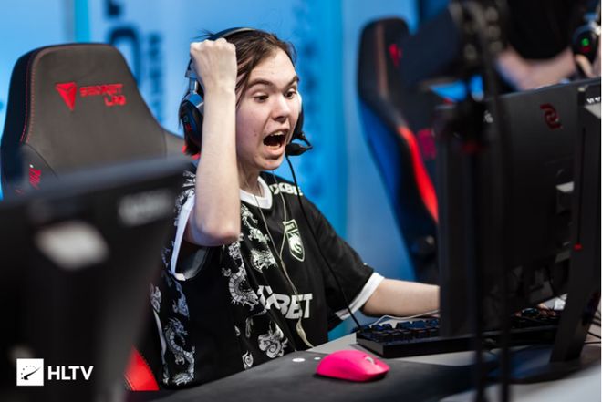 以其出色的 以其出色的